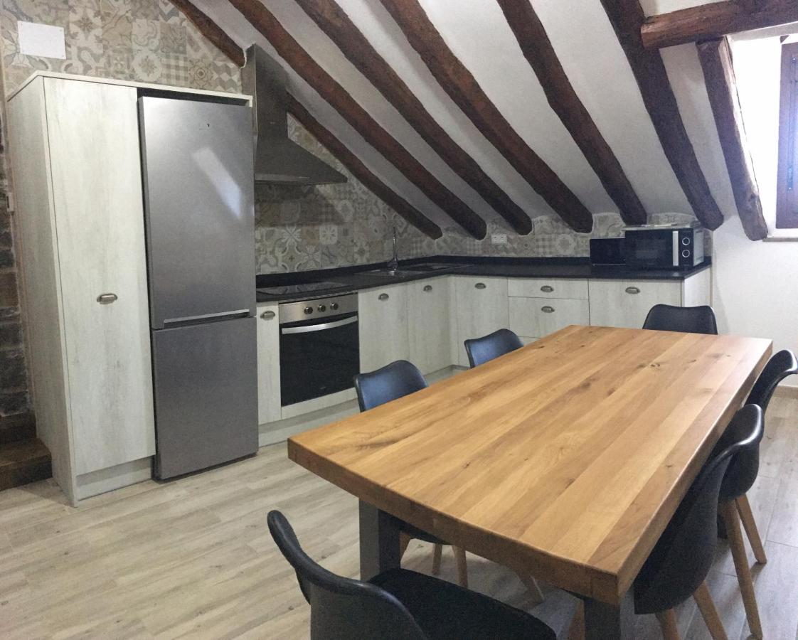 Apartamentos Bajo Pena Apartamentos Sanlorien El Pueyo de Araguás Dış mekan fotoğraf
